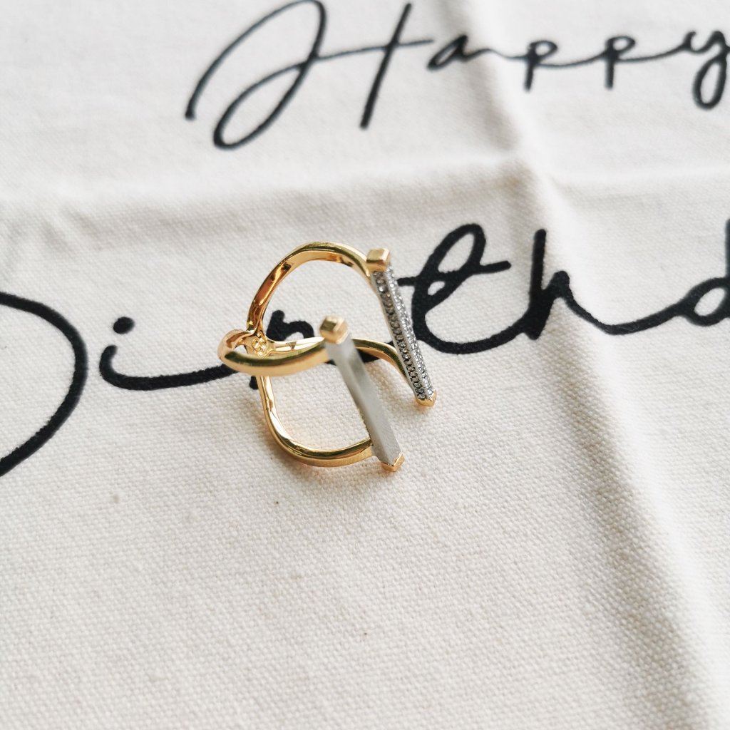 Alicia Bonnie Ring - Daring - White Crystal Gold Size 7 20$